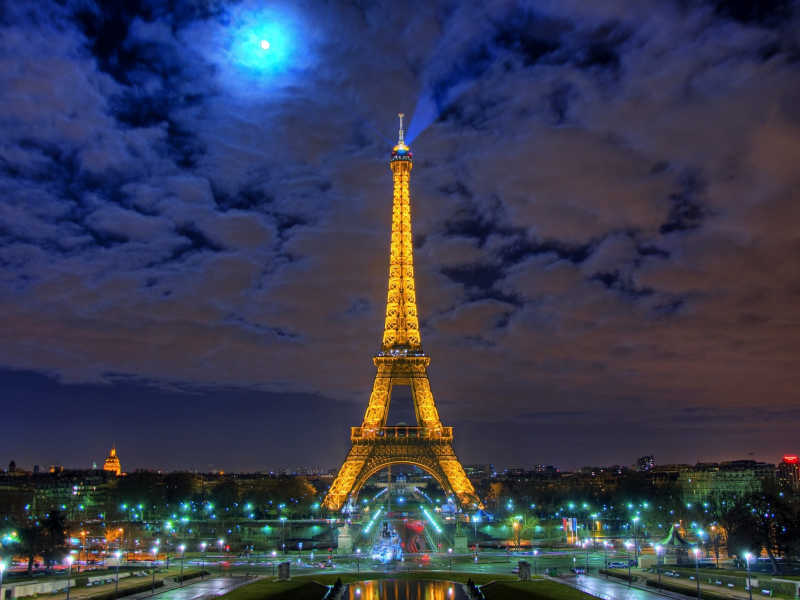 Париж, башня