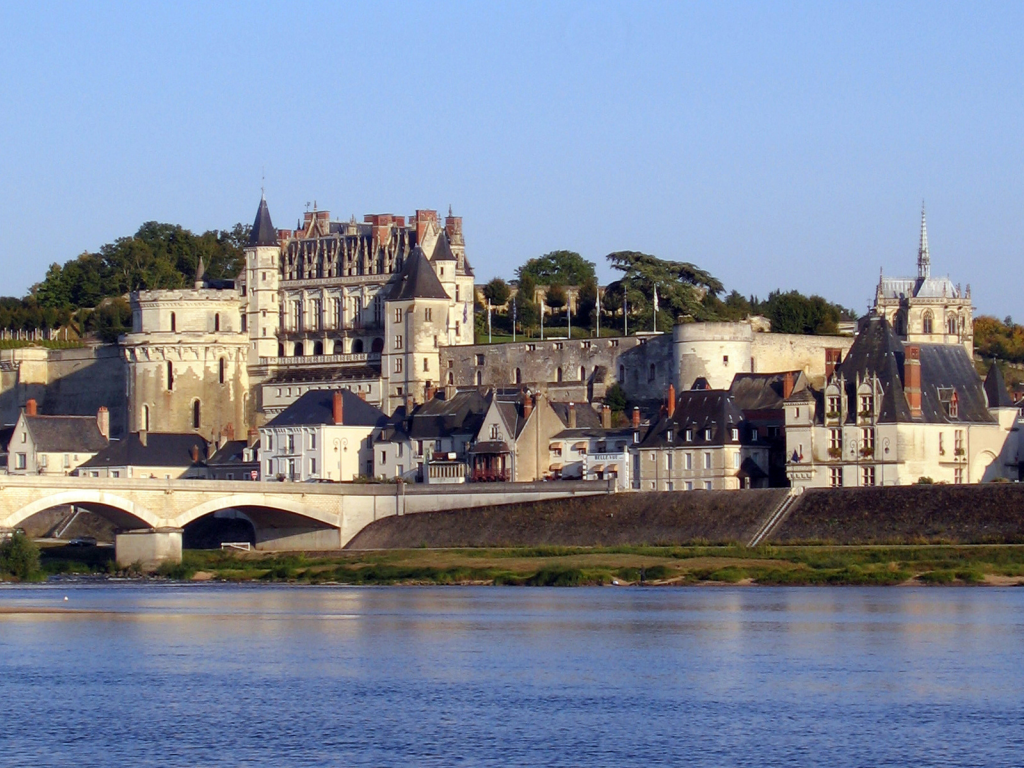 Амбуаз, Луара, Франция, дворец, замок, крепость, небо, река, деревья, мост, дома, Amboise, Loire, France, chateau
