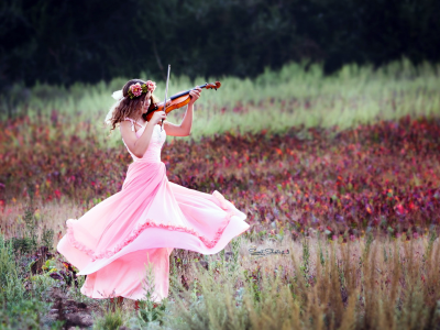 девушка, скрипачка, цветы