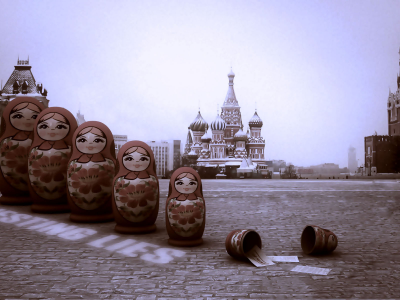 Москва, Красная площадь, матрёшки, wikileaks