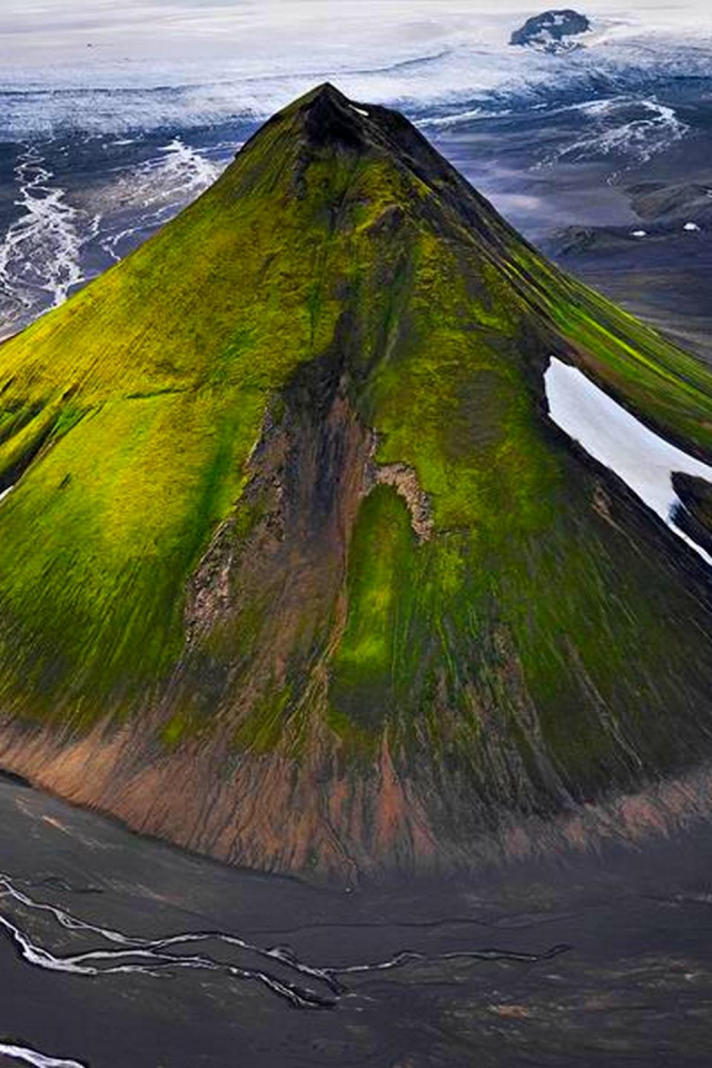 Вулкан Мэлифелл, Исландия