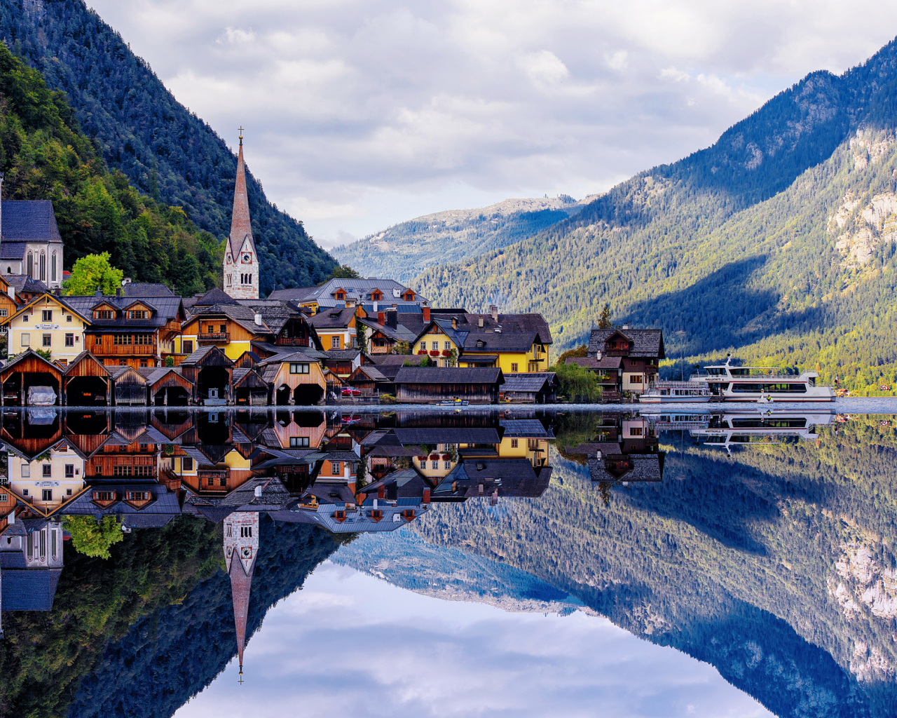 Hallstatt, Austria, Alps, Гальштат, Австрия, озеро, Альпы, горы, дома, леса, облака, отражение