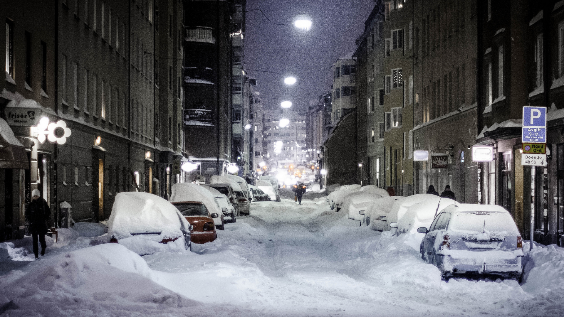 улица, ночь, фонари, снегопад, город