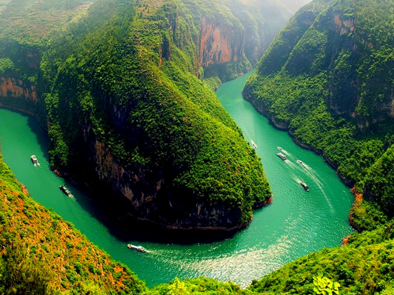 река Янцзы, горы, лодка