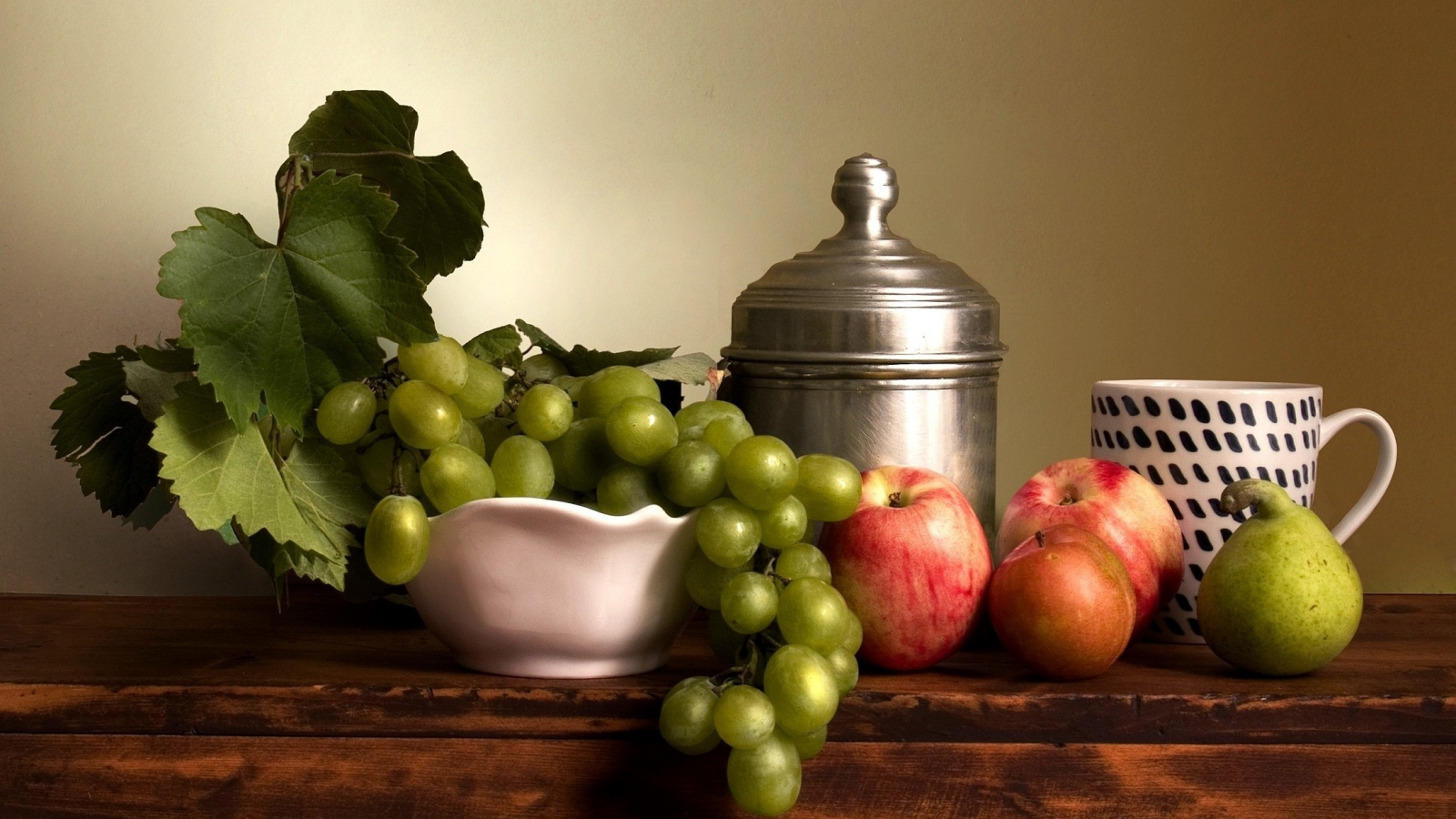 mug, grapes, leaves, still life, food, vase, apples, fruits, green