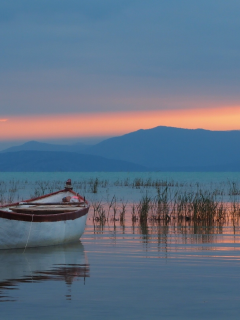 Lake Beysehir, Taurus Mountains, Turkey, озеро Бейшехир, Таврские горы, Турция, озеро, горы, лодка