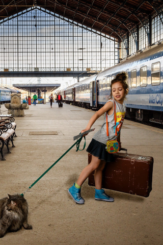 поезд, вагоны, девочка, чемодан, кошка, перрон