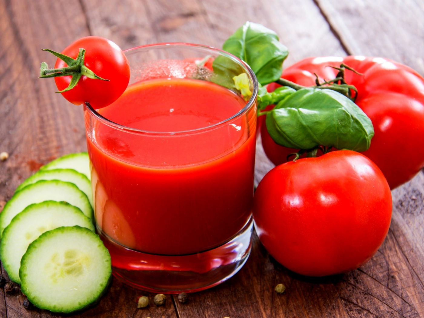 томатный сок, огурцы, витамины