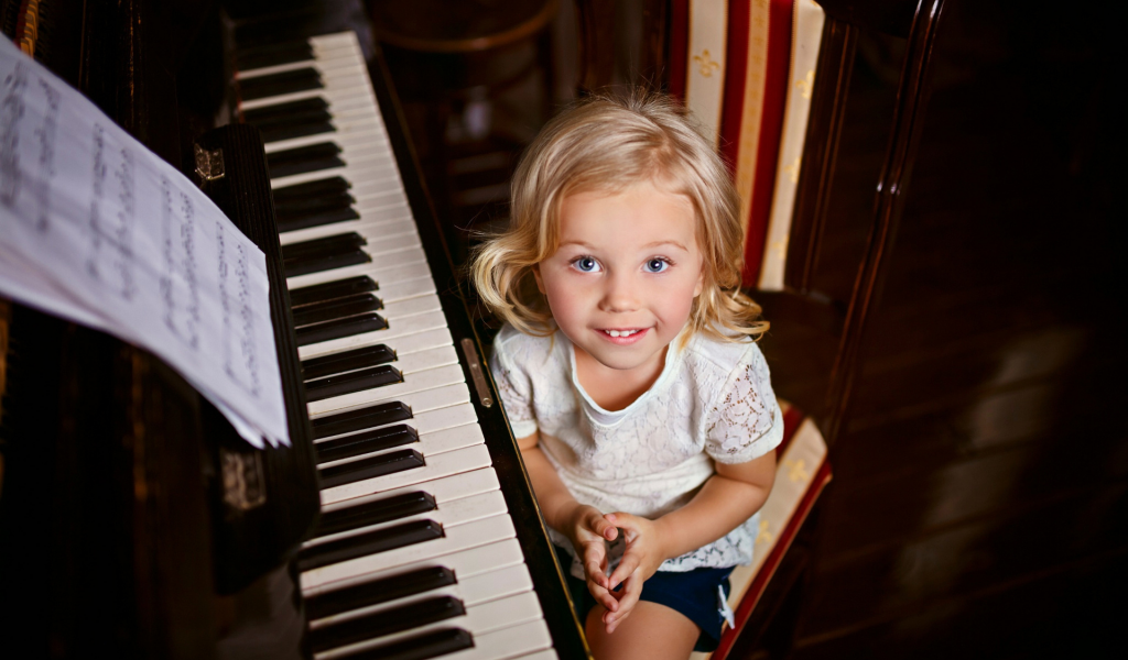 ноты, девочка, пианино, фано, дочка, стул, музыка, фортепьяно, клавиши, мылышка, ребенок, ноты