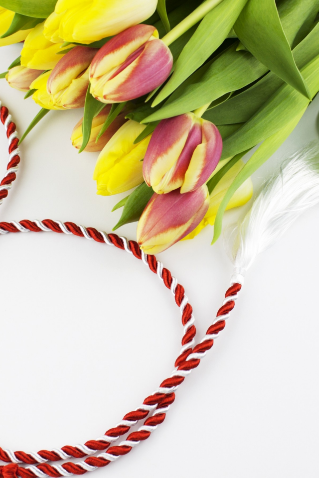 8 марта, женский, день, цветы, тюльпаны, тесьма, белый фон