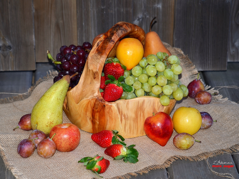 фрукты, яблоки, груши, виноград, клубника, сливы