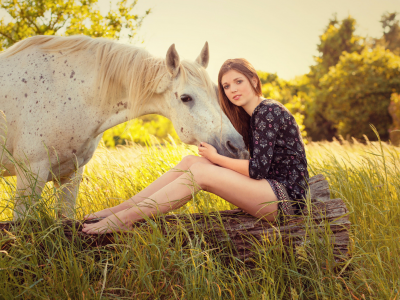 девушка, конь, лето