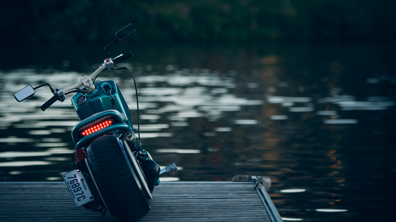мотоцикл, озеро, вода, пристань, вечер