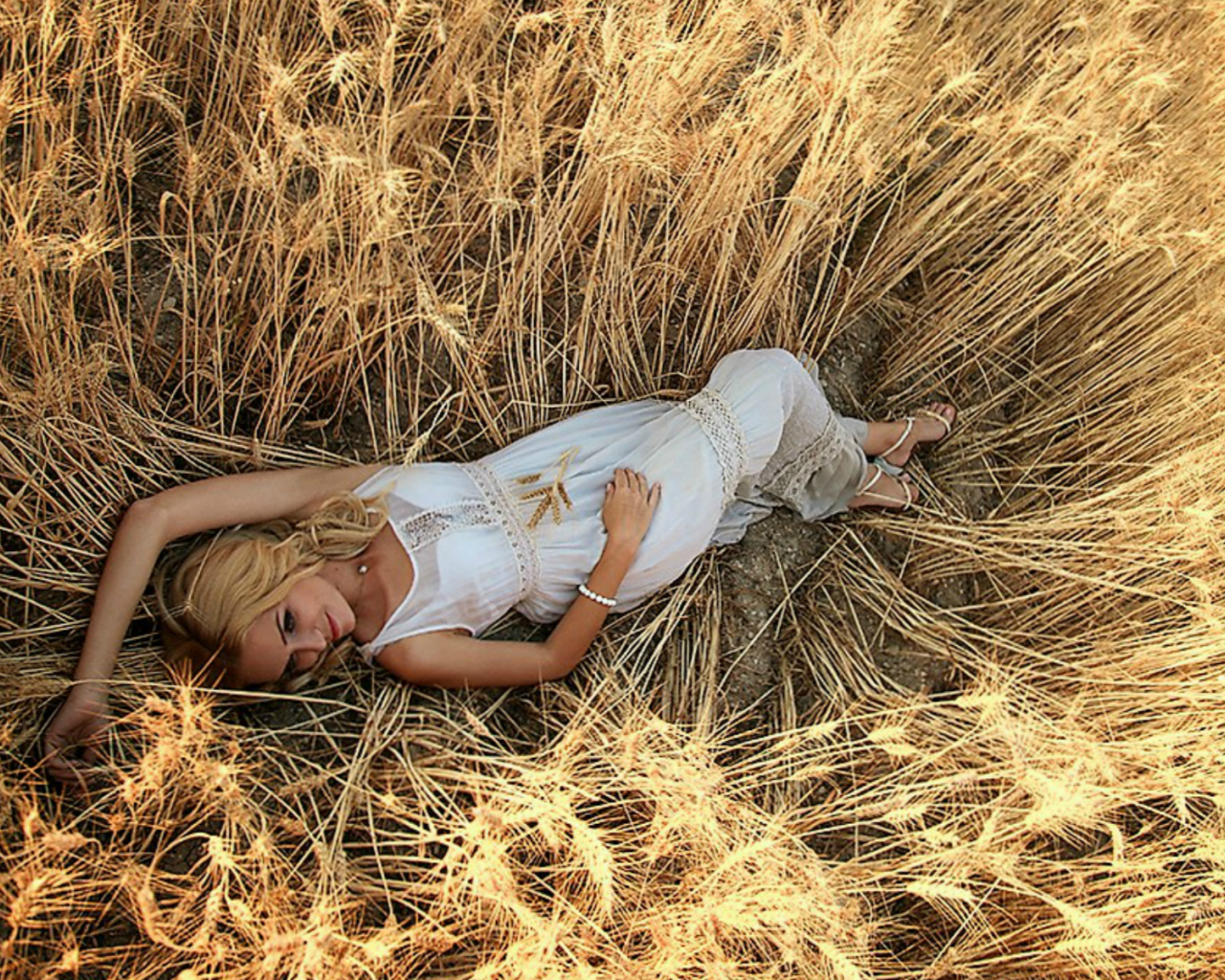 лето, поле, пшеница, девушка, лежит