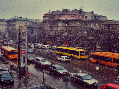 город, машины, снег