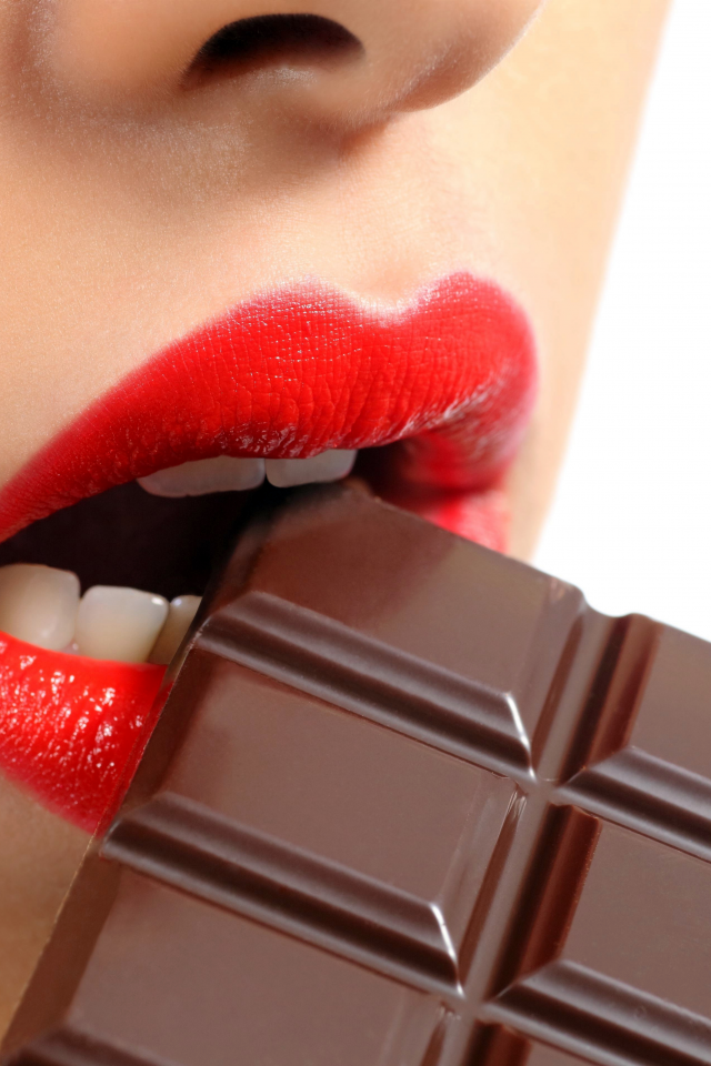 lips, teeth, chocolate