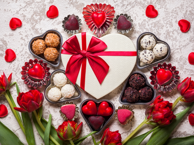 день святого валентина, сладости, конфеты, тюльпаны, сердце, коробка, бантик