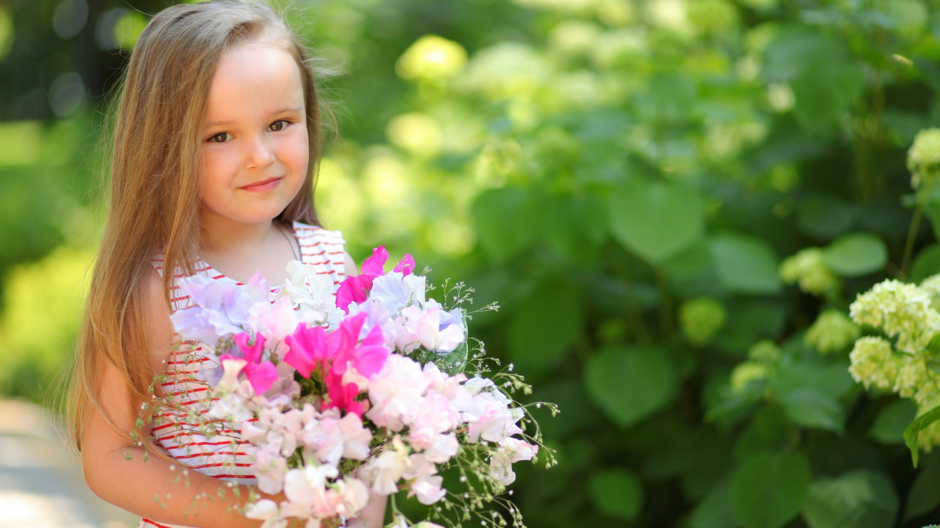 child, маленькая, ребенок, цветы, flowers, девочка