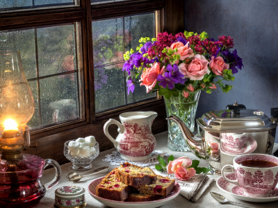 дождь, чай, лампа, розы, букет, окно, пирог, сахар, натюрморт