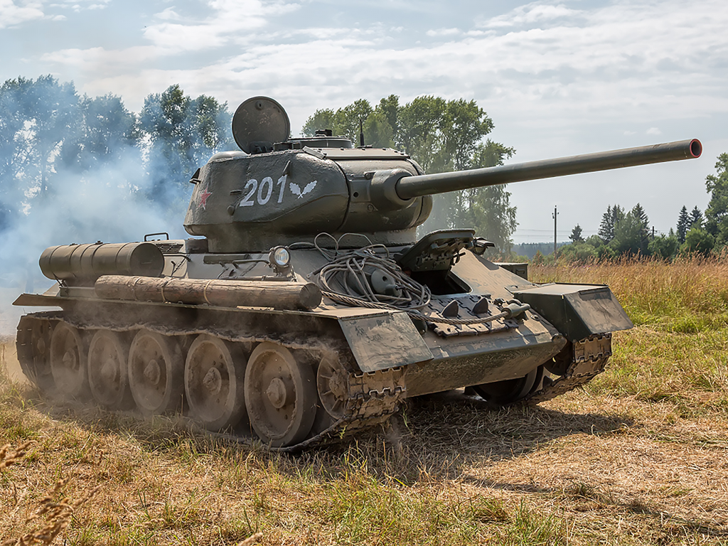 танк, т34, 85мм, tank, t34, 85mm, n201, armor, armored, military, weapon, weapons, gun, see, forest, eyes, nice, sky, wide