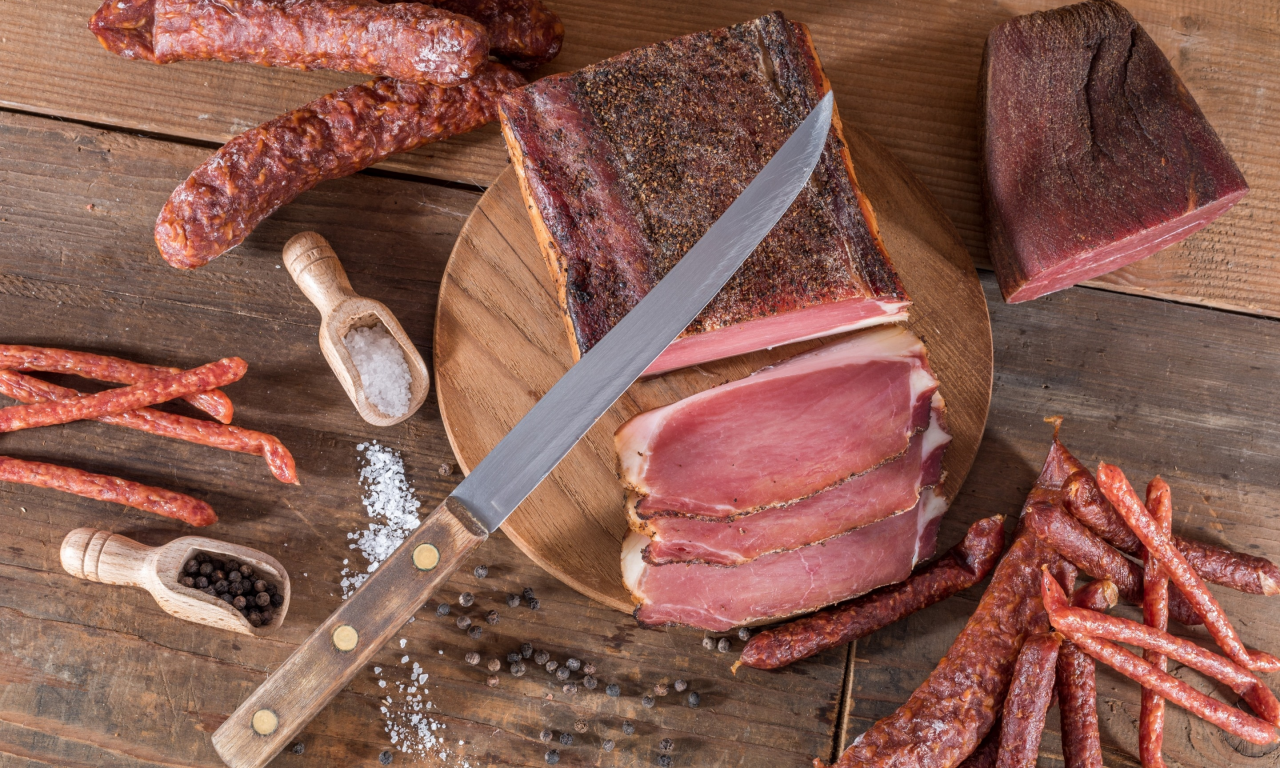 мясо, специи, колбаса, нож, бекон, ham, sausage, доска, meat
