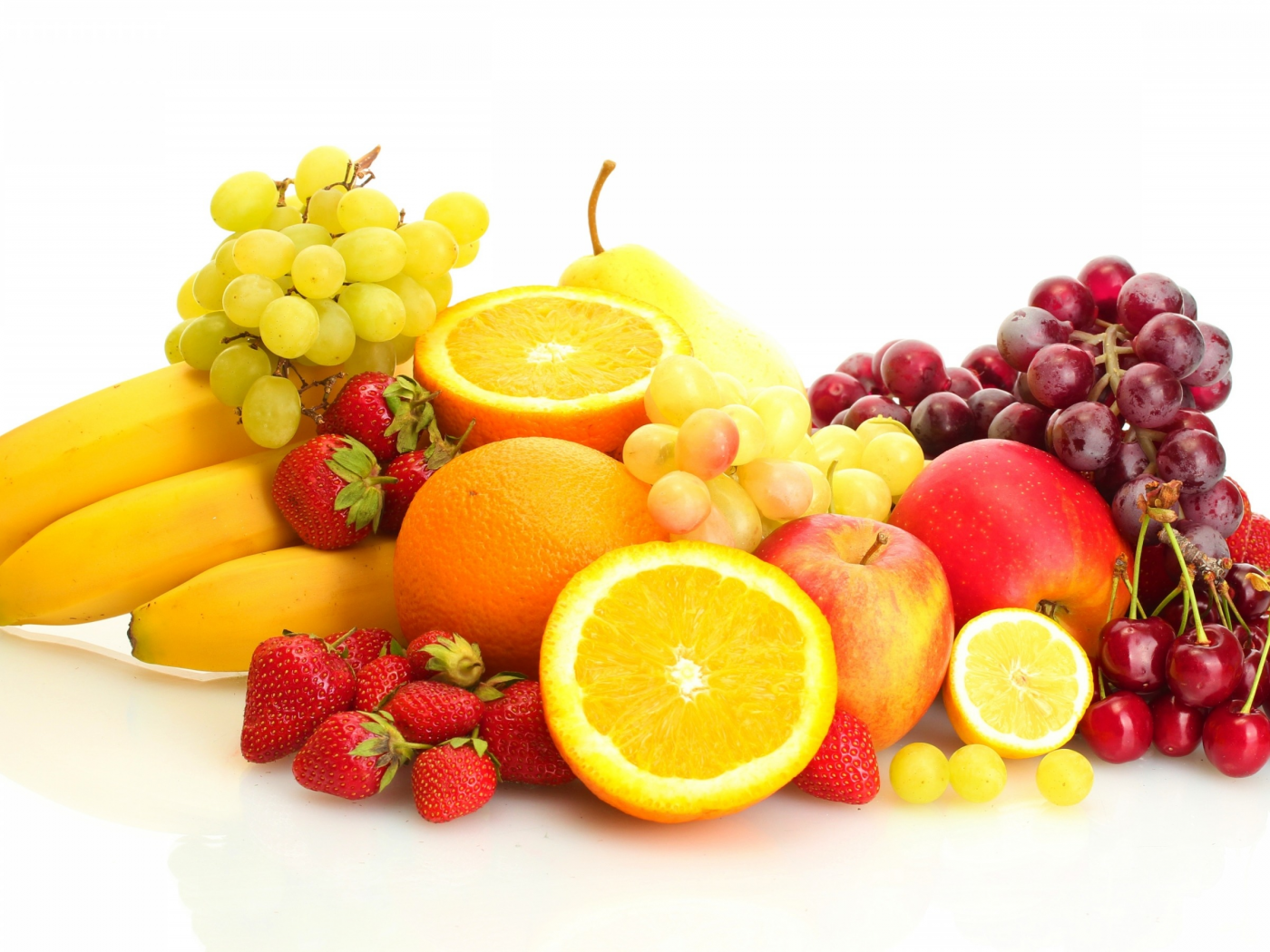 strawberry, apples, cherry, ягоды, berries, апельсины, виноград, lemon, клубника, grapes, лимон, oranges, fruits, черешня, белый фон, яблоки, фрукты, груша, pear, bananas, бананы