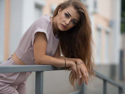 девушка, костюм, girl, blond, front, dress, costume, grey, room, street, sun, solar, see, lips, eyes, nice, sky, wide