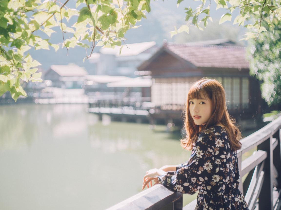 девушка, girl, sexy, секси, модель, asian, азиатка, water, вода, river, река, листья, leaves