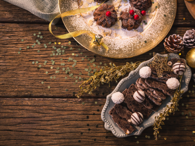 шоколадный кекс, украшение на елку, новый год, шоколадные конфеты, печенье