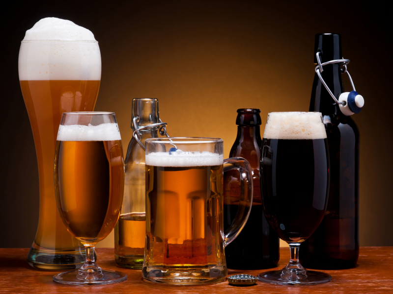 пиво, темное, светлое, beer, dark, light, choice, diferent, bar, room, wood, table, main, room, read, bira, four, see, nice, wide