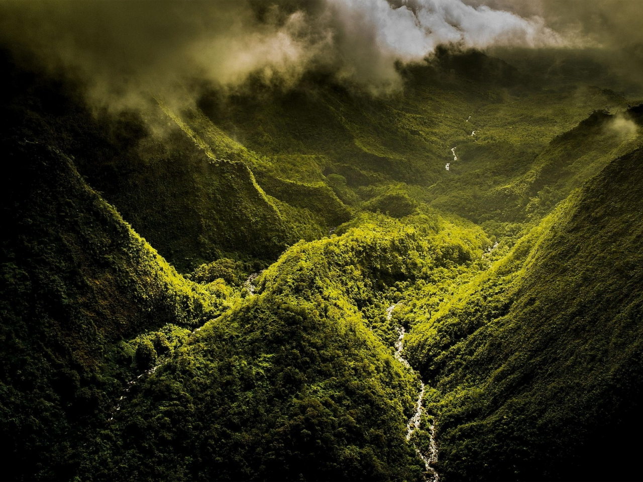 долина, лето, облака, горы, лес, valley, summer, clouds, mountains, forest, trees, grass, sun, light, see, nice, wide