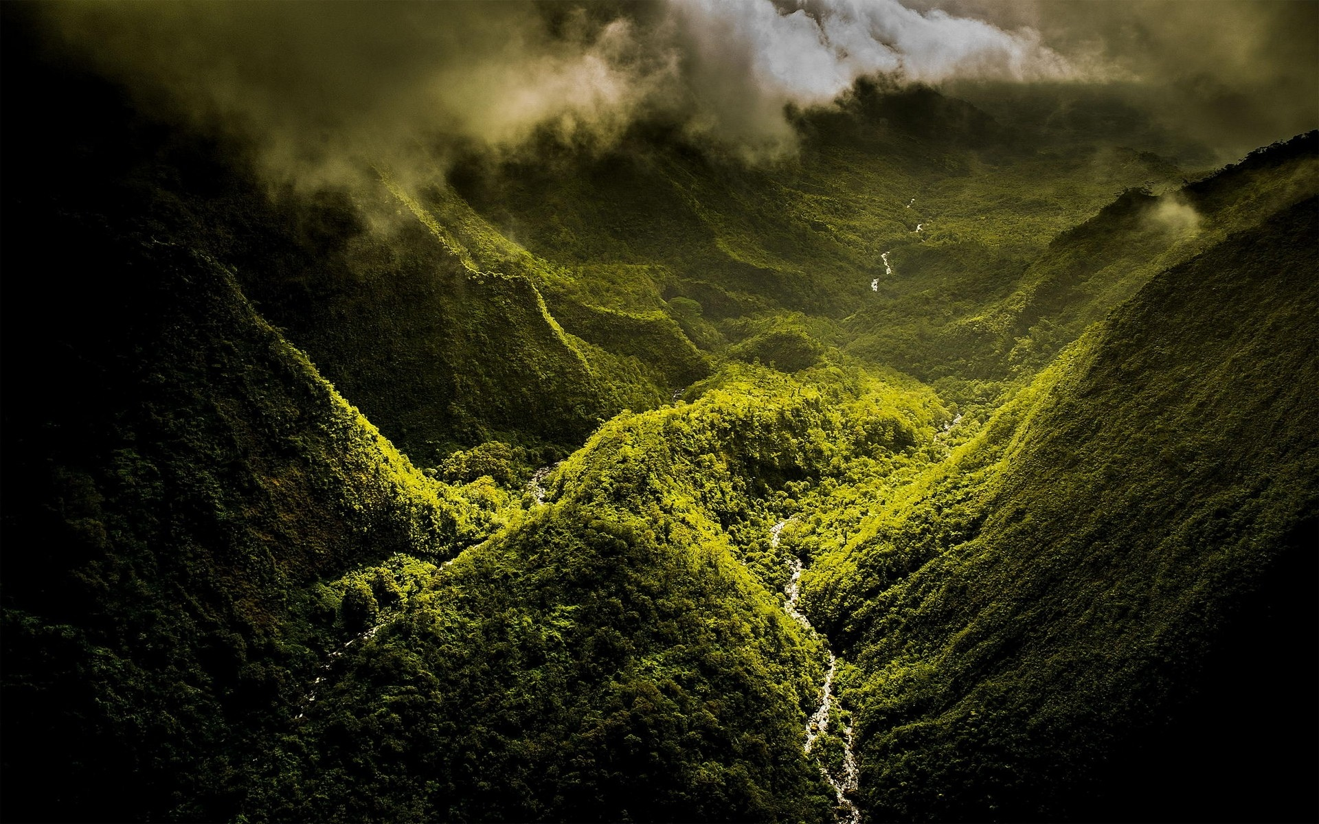 долина, лето, облака, горы, лес, valley, summer, clouds, mountains, forest, trees, grass, sun, light, see, nice, wide