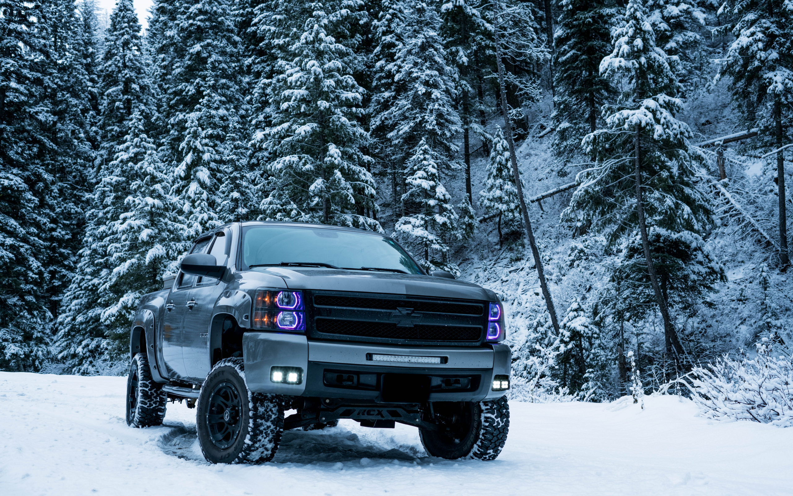 автомобиль, шевроле, сильверадо, лес, зима, chevrolet, silverado, pickup, front, blue, forest, road, winter, musclecar, power, car, sun, sky, summer, see, indusrial, dark, nice, wide