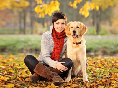 друзья, девушка, собака, ретривер, осень, gilrl, dog, golden, retriever, friends, autumn, color, leaves, daylight, yellow, green, nature, see, nice, smile, wide