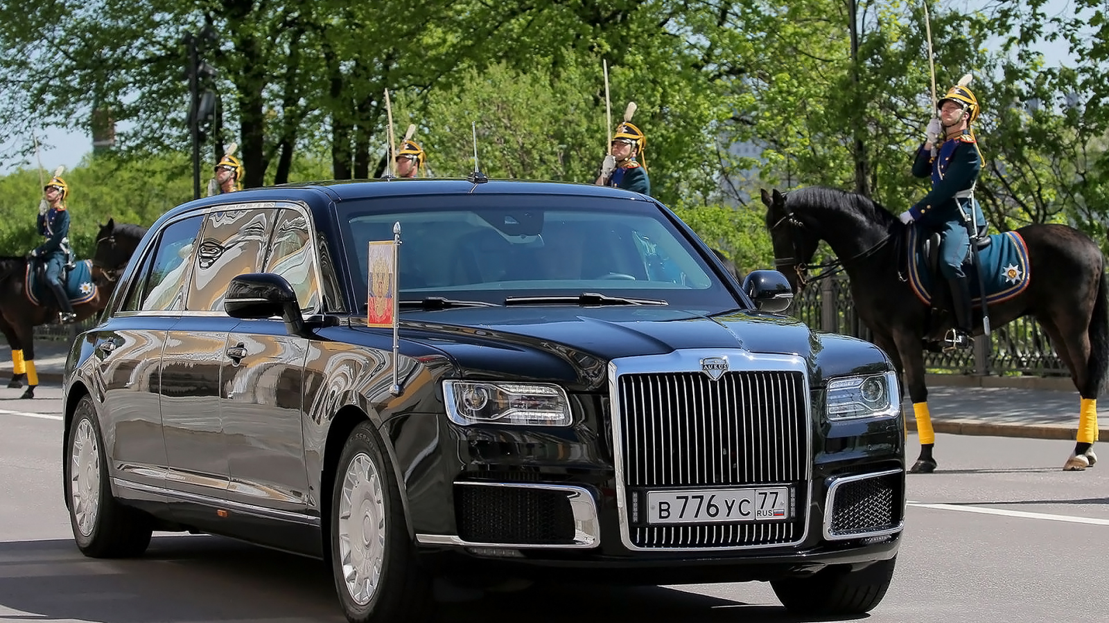 автомобиль, аурус, сенат, лимузин, проект, кортеж, aurus, senat, limousine, 4x4, v12, 66l, 830, horsepower, 1320, torque, kortej, tuple, front, black, street, sun, see, nice, russian gold, wide