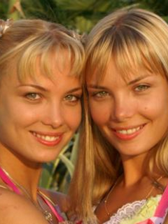 сестры арнтгольц, две девушки, актрисы, русские красавицы, две блондинки, улыбка, большие глаза, длинные волосы, русские актрисы