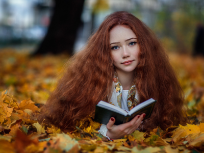 девушка, рыжая, осень, пирсинг, читает, книга