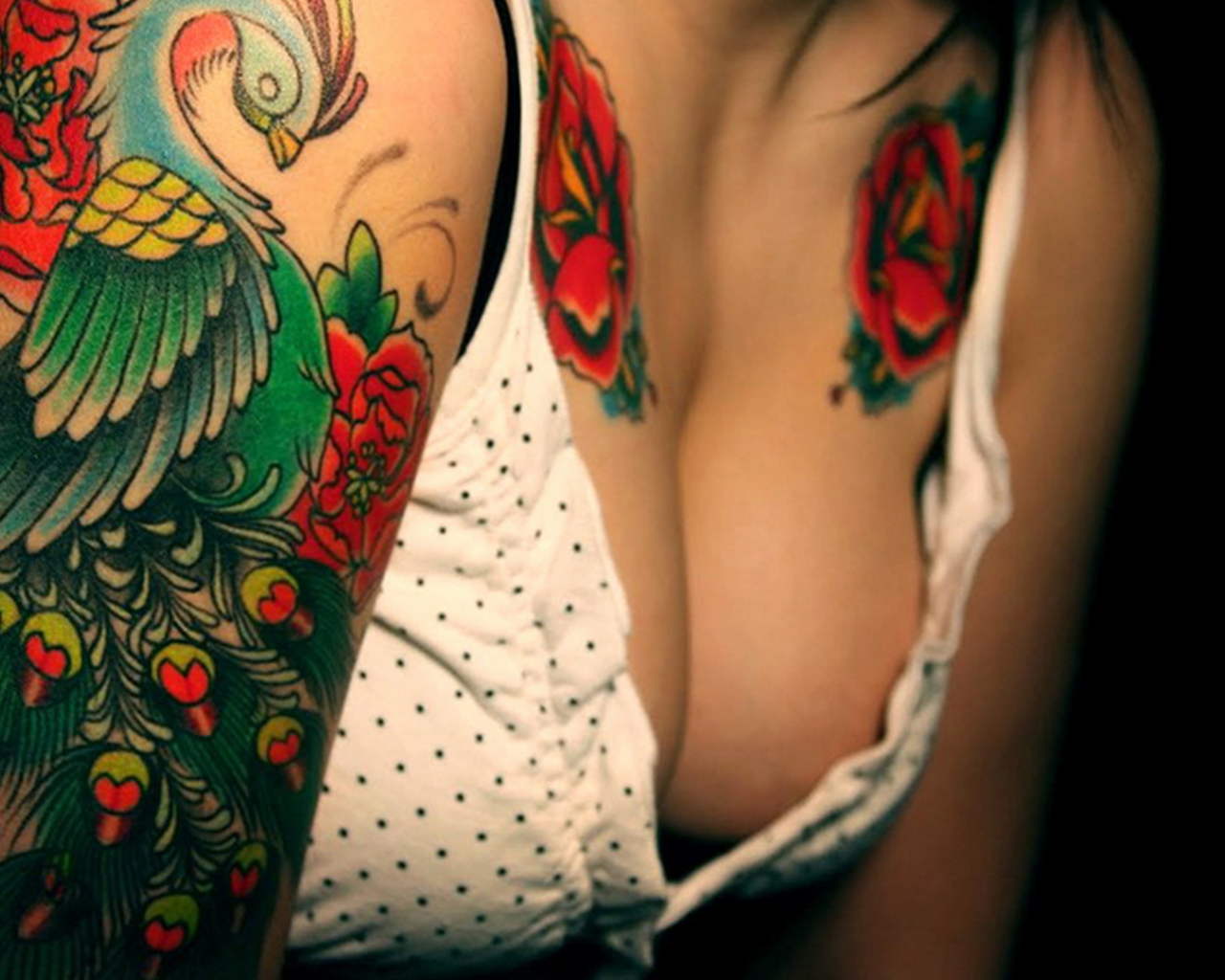 девушка, татуировка, грудь, девушка и татуировка, красивая грудь, лифчик, симпотичные сиськи