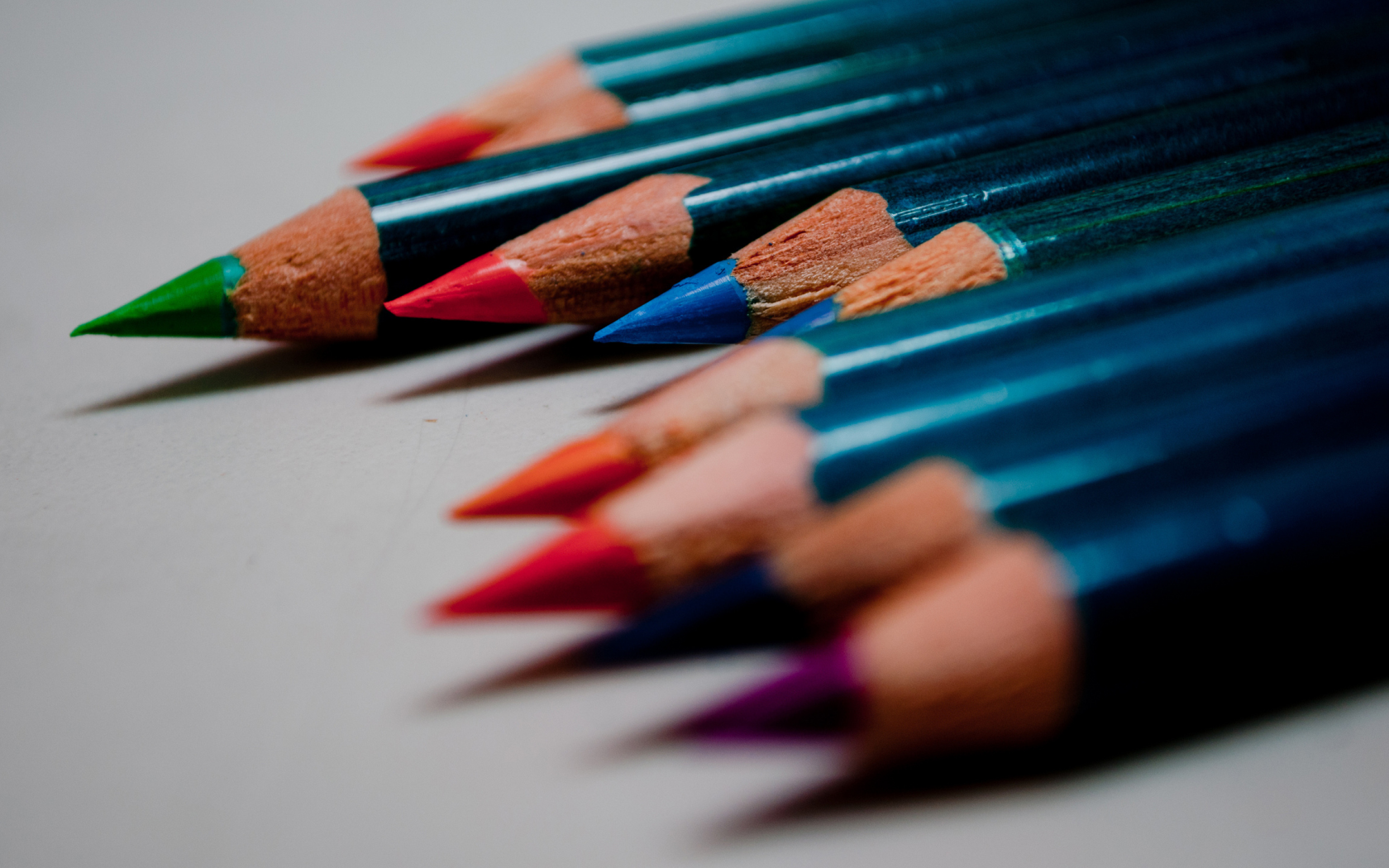карандаши, цветные