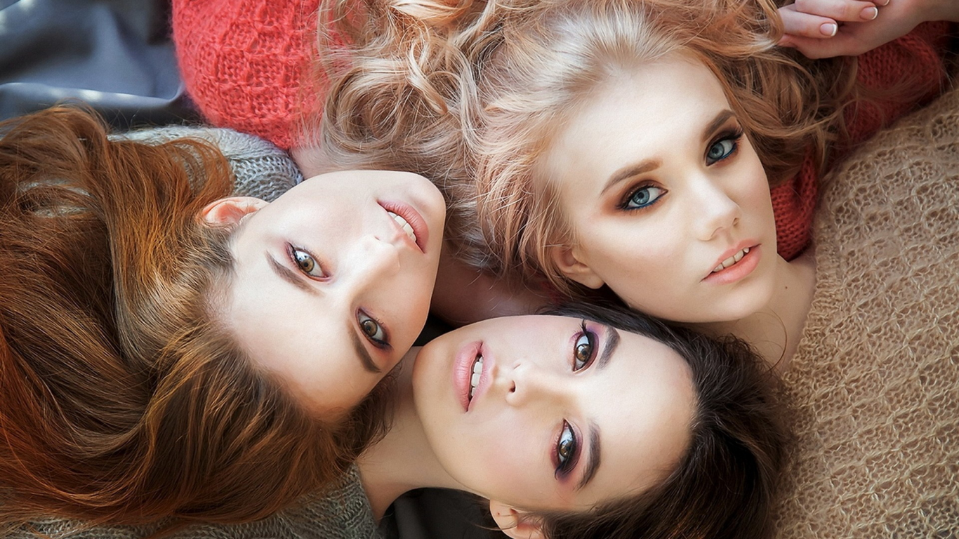 три девушки, макияж, волосы, крупно, красивые девушки