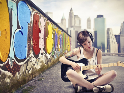 девушка, гитара, в городе