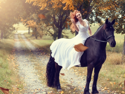 красивая, девушка, верхом, на лошади