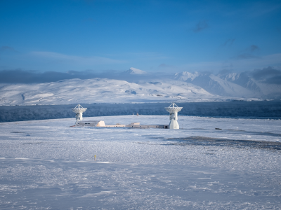 геодезическая, обсерватория, новый олесунн, ню олесунн, норвегия, антенна, снег, лёд