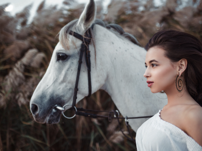 девушка, красивая, с лошадью