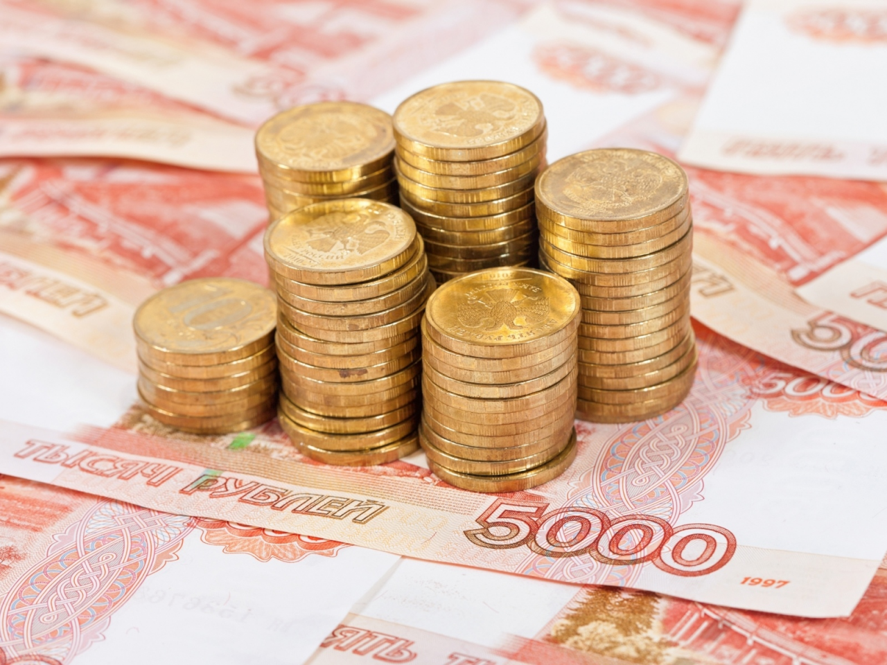 банкноты, монеты, рубли