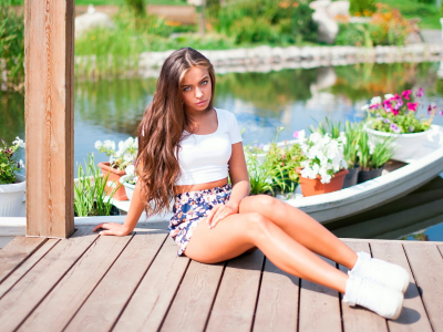 девушка, красивая, река, лодка с цветами