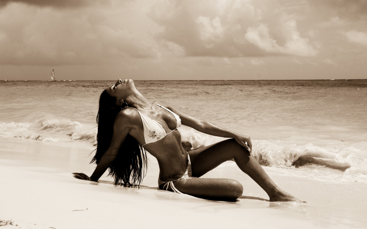 девушка, красивая, фотосессия в купальнике, море, пляж