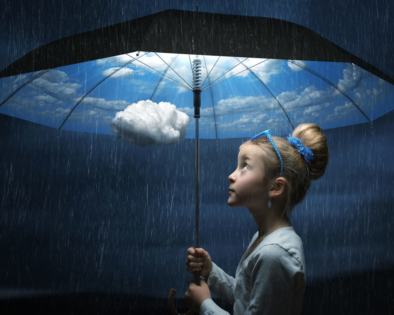 девушка с зонтиком, туча, дождь