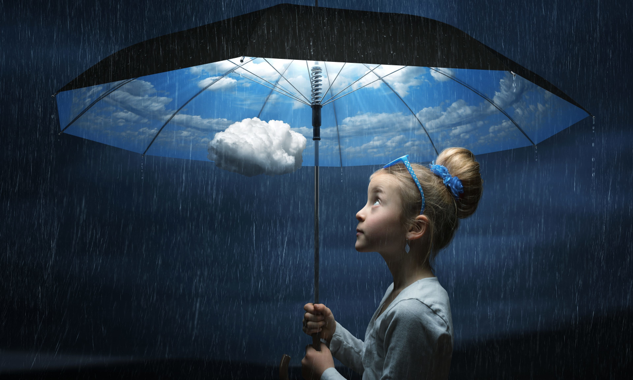девушка с зонтиком, туча, дождь