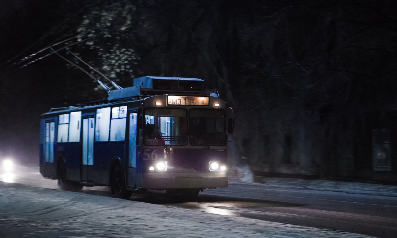 троллейбус, ночь, зима